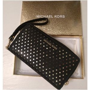 Michael Kors Wristlet/Wallet